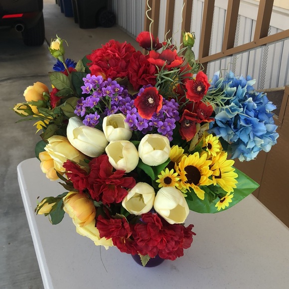 Bundle of many different faux silk flowers!  🌸 💐 - Picture 8 of 16